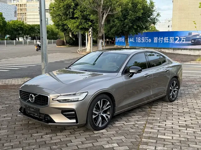 Volvo S60 2020 T4 Momentum Sport Edition