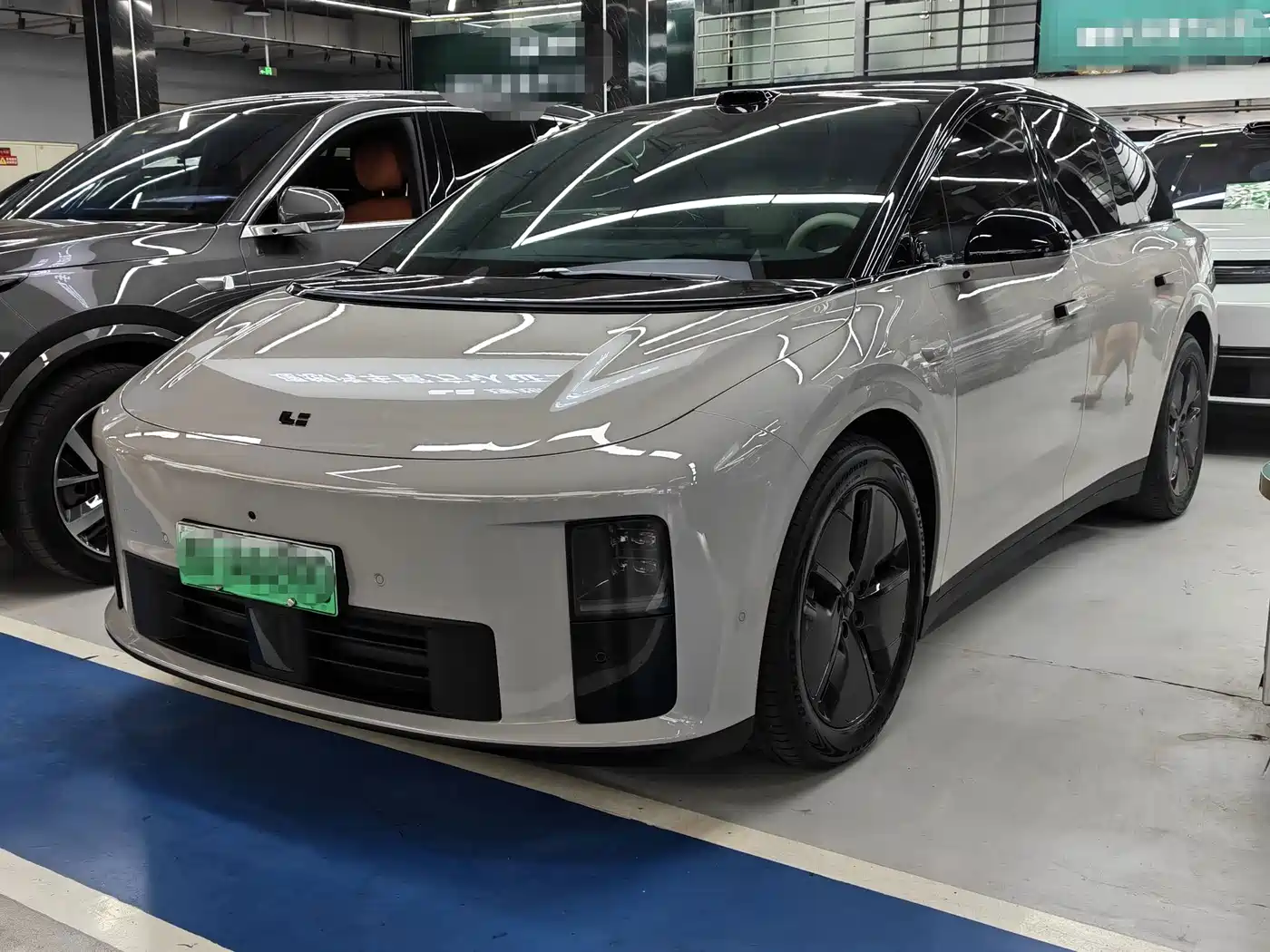 Li Auto i6 2025 2WD Base Model