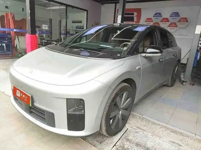 Li Auto i6 2025 2WD Base Model