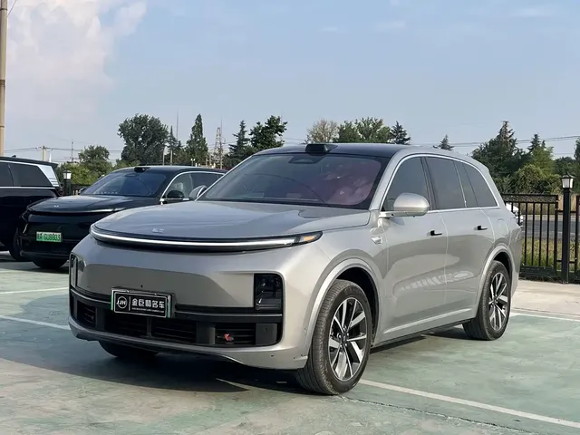 Li Auto Li L8 2023 Pro