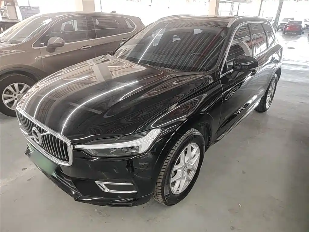 Volvo XC60 2021 T5 AWD Momentum