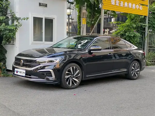 Volkswagen Passat 2024 380TSI Luxury