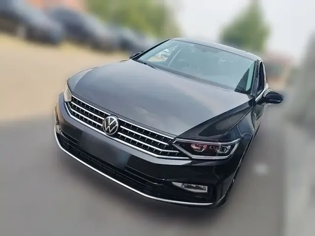 Volkswagen Magotan 2023 2 Million Units Anniversary Edition 330TSI DSG Leading Type