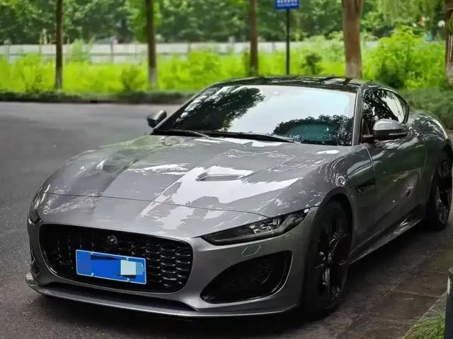 Jaguar F-TYPE 2024 P300 75th Anniversary Collector's Hardtop Edition