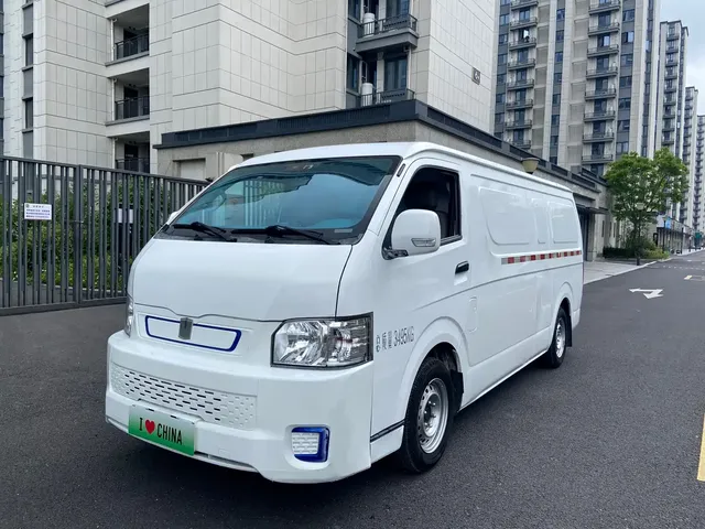 Yuan Cheng Star Enjoy E6 2020 Low-roof Van 1365kg Load Capacity CATL High-capacity Battery