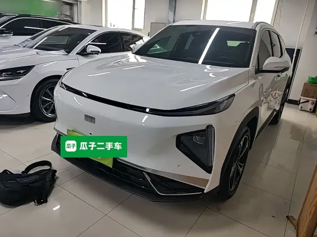 Geely Galaxy L7 2025 EM-i 115km Explorer Edition