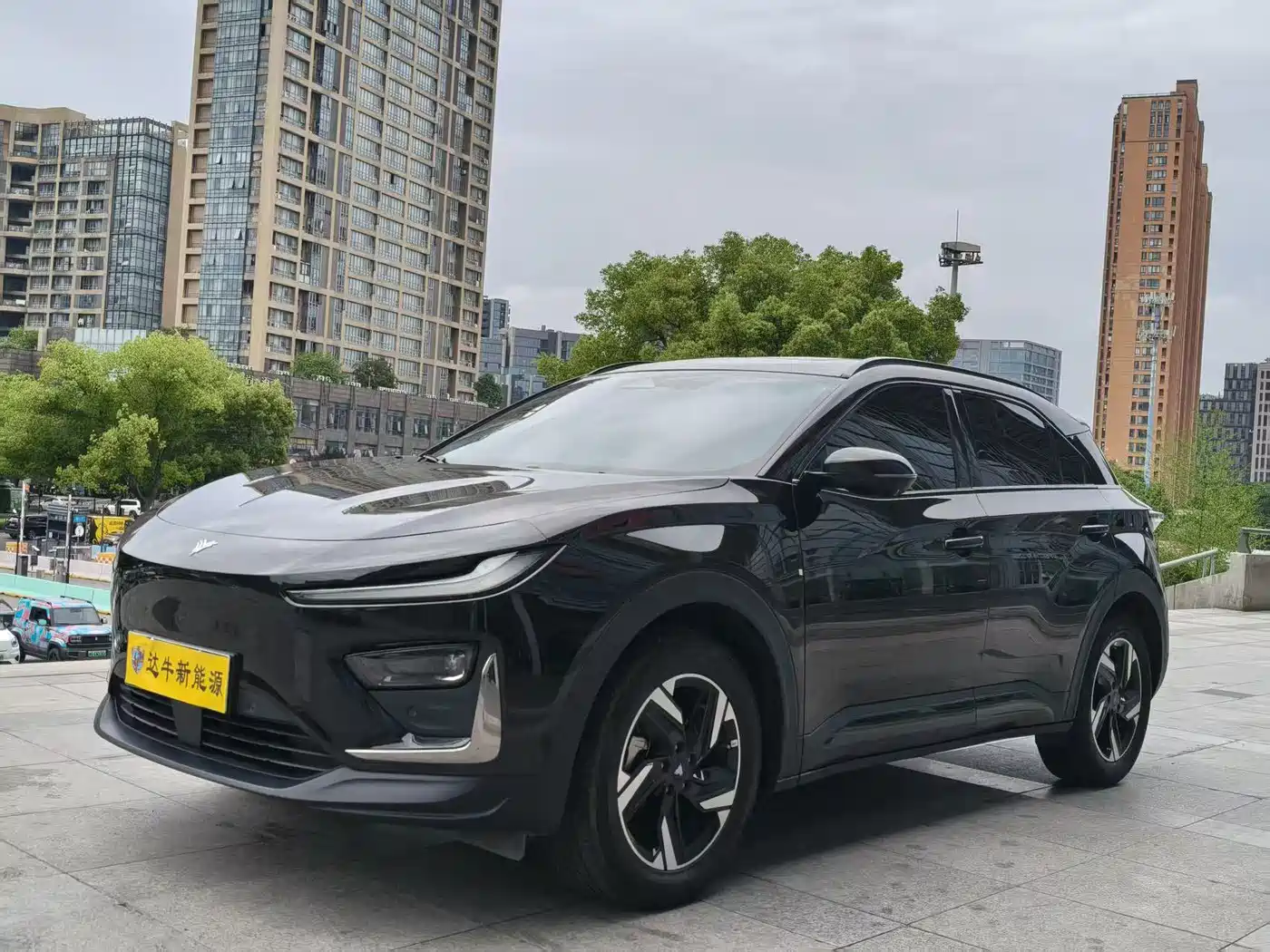 Nezha Auto Nezha X 2023 Model 400