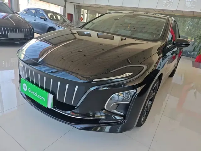 Hongqi E-QM5 2023 Facelift Basic Travel Edition
