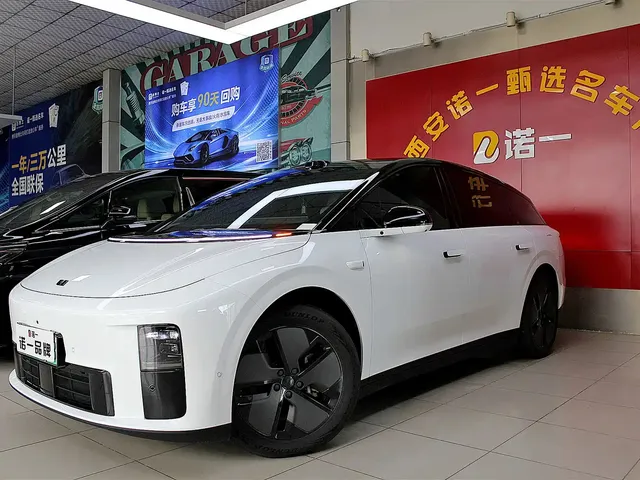Li Auto i6 2025 2WD Base Model