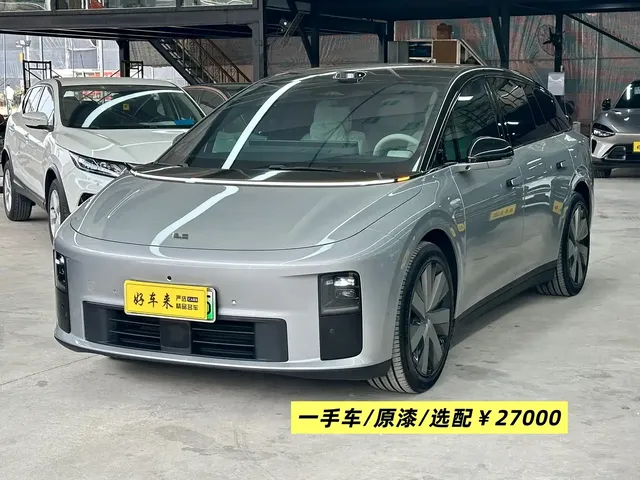 Li Auto i6 2025 2WD Base Model