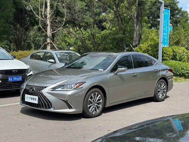Lexus ES 2023 260 Excellence