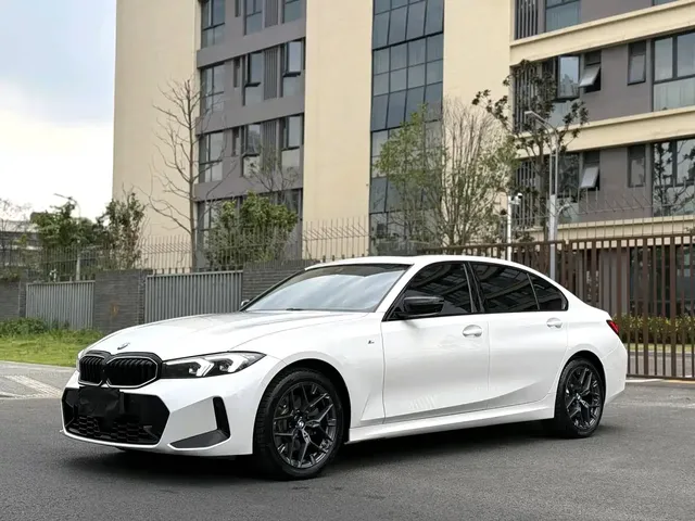 BMW 3 Series 2025 330Li M Sport Night Edition