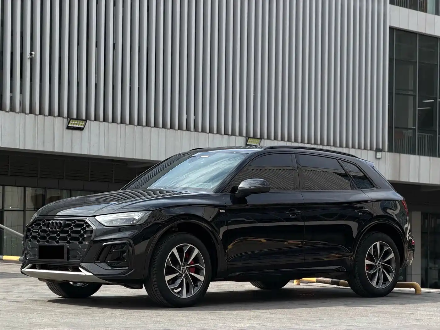 Audi Q5L 2024 Model 40 TFSI Luxury Dynamic