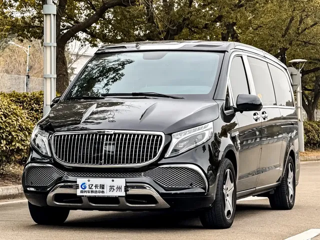 Mercedes-Benz Vito 2023 2.0T Business 7-Seater
