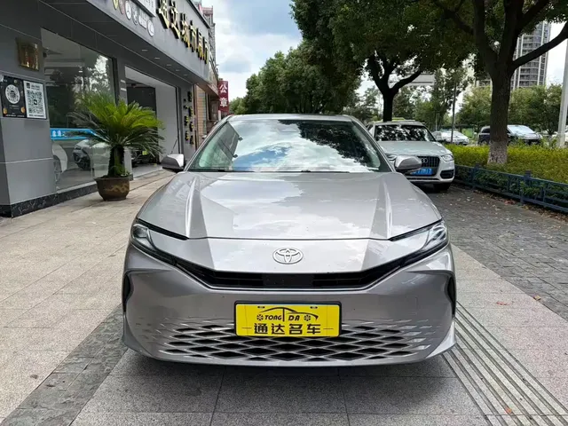 Toyota Camry 2025 Dual Engine 2.0HG Glory Edition