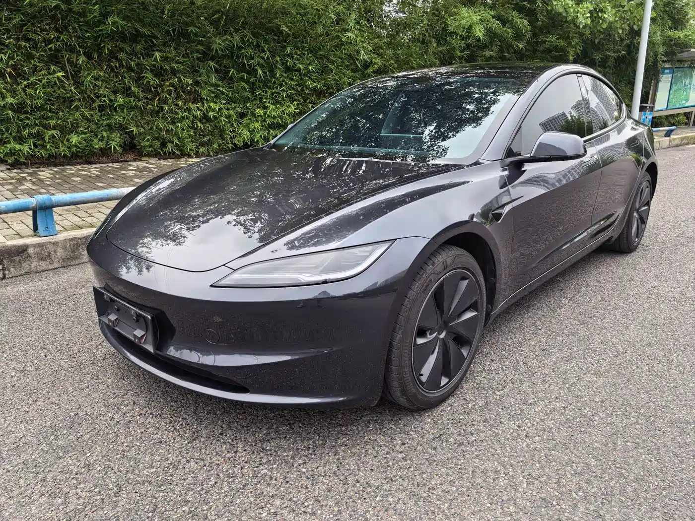 Tesla Model 3 2025 Model Year Facelift Rear-Wheel Drive