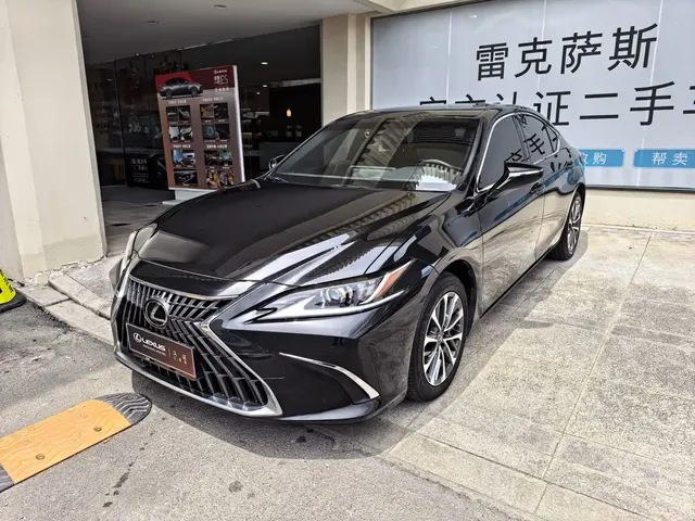 Lexus ES 2024 200 Premium Edition