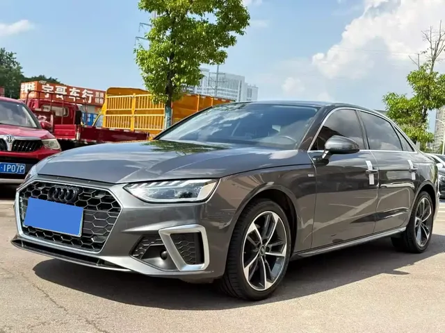 Audi A4L 2022 40 TFSI Luxury Dynamic