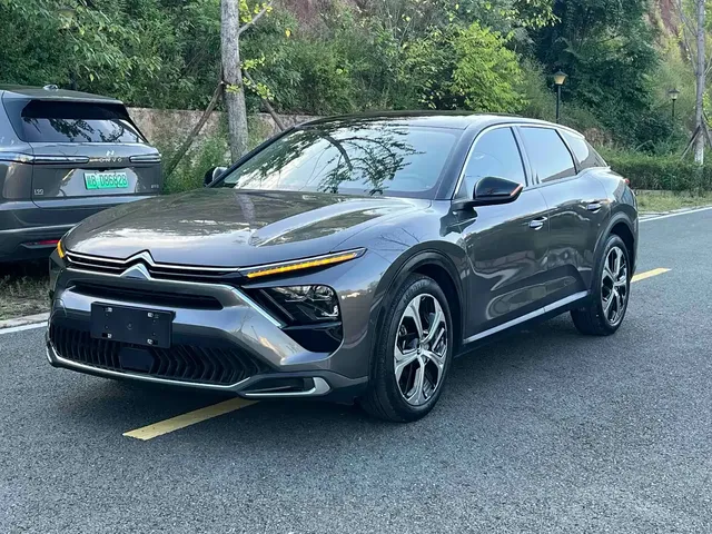 Citroën Versailles C5 X 2022 1.6T Enjoy Extraordinary Tiger Year Opening Edition