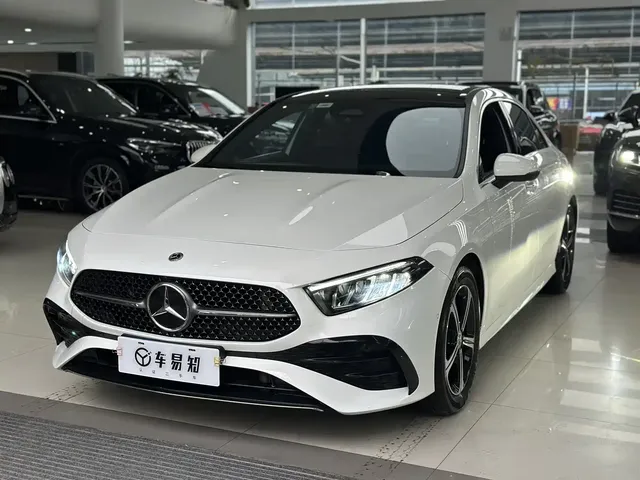 Mercedes-Benz A-Class 2023 A 200 L Fashion