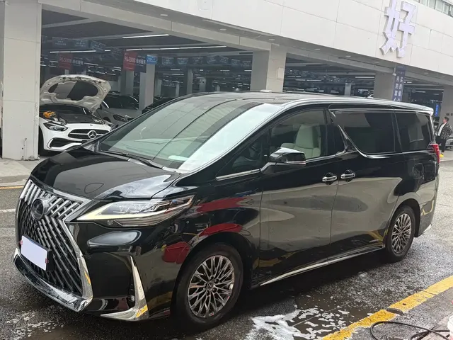 Lexus LM 2020 300h Seven-Seater Elegance Edition