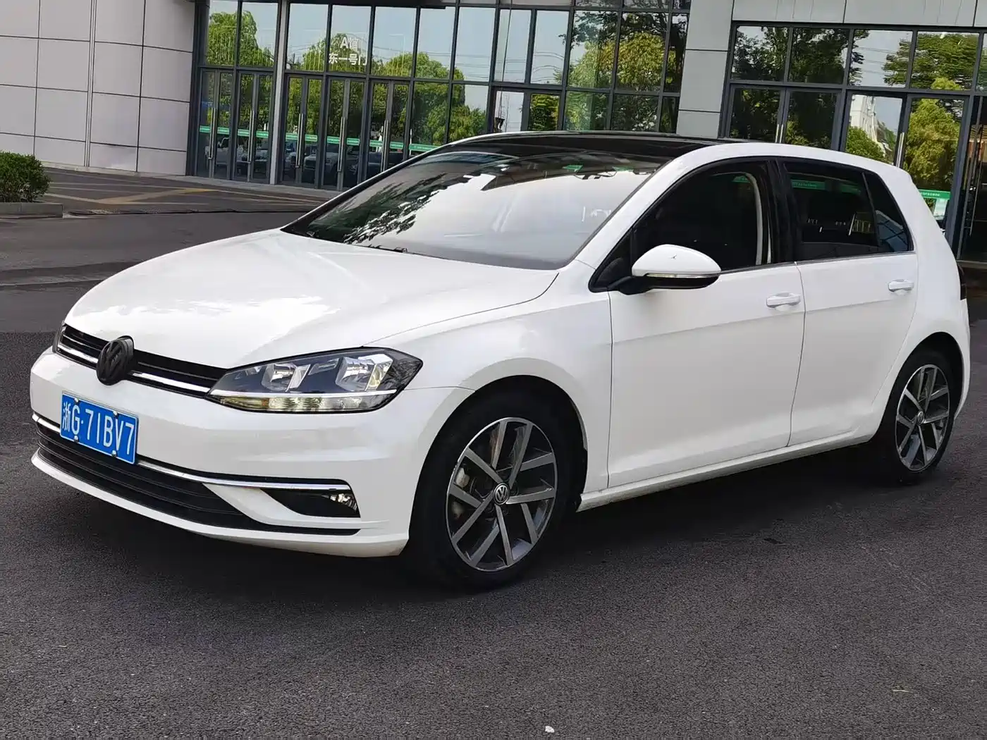 Volkswagen Golf 2020 Beloved Edition 280TSI DSG Luxury