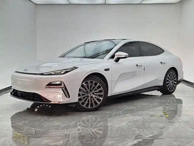 Geely Galaxy Xingyao 8 2025 130km EM-P Explorer Edition