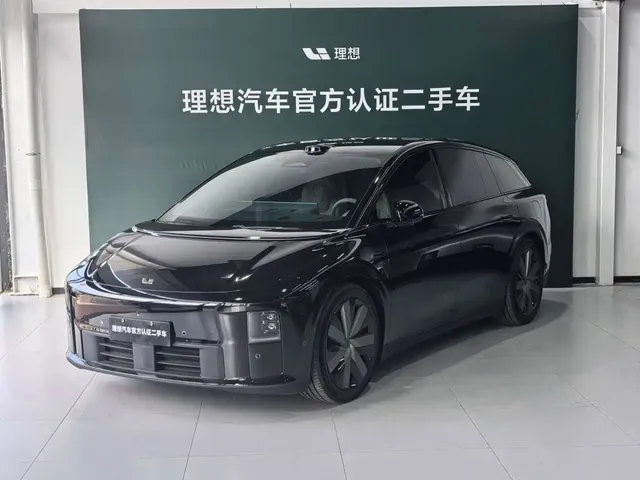 Li Auto i6 2025 4WD Base Model