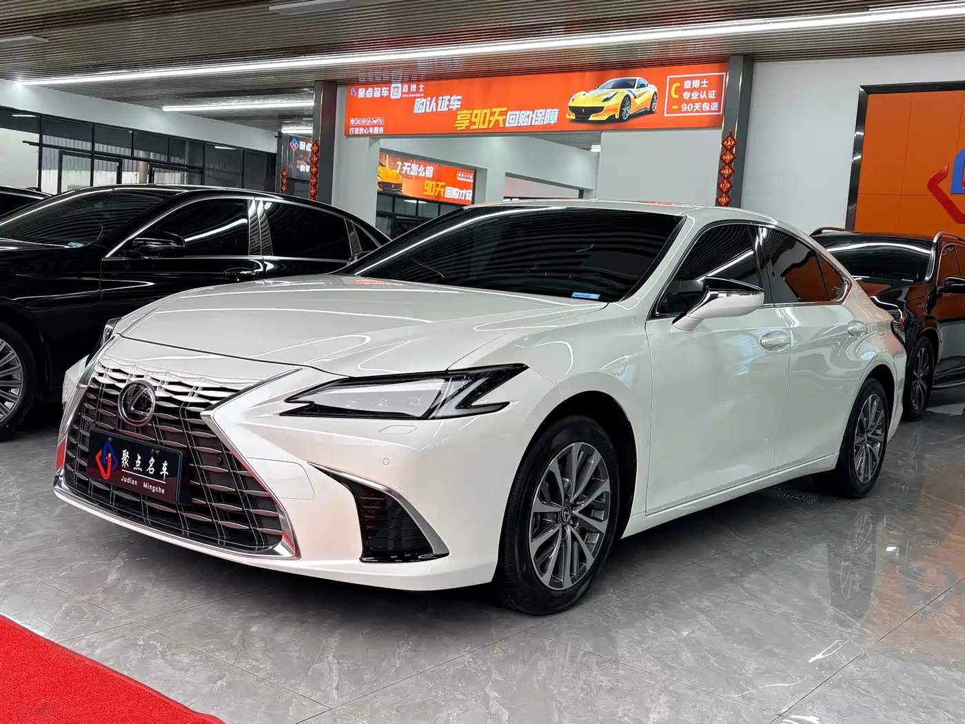 Lexus ES 2025 200 Ultimate Edition