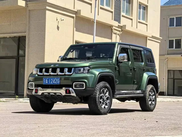 BAIC ORV Beijing Offroad BJ40 2018 PLUS 2.3T Auto 4WD Premium Edition China V