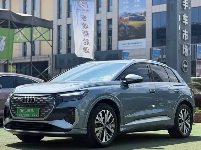 Audi Q4 e-tron 2023 40 e-tron Pioneer Edition
