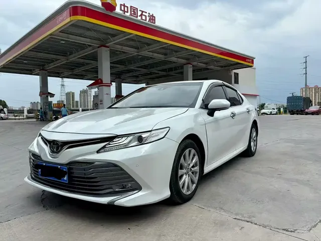 Toyota Camry 2018 2.0G Luxury Edition