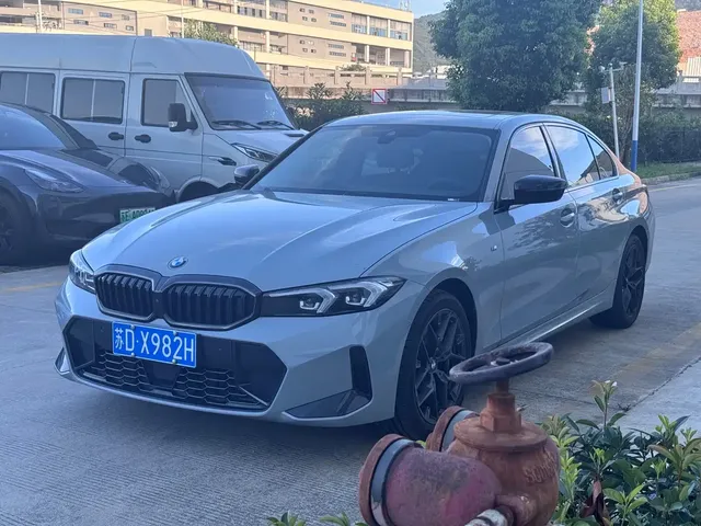 BMW 3 Series 2025 330Li M Sport Night Edition