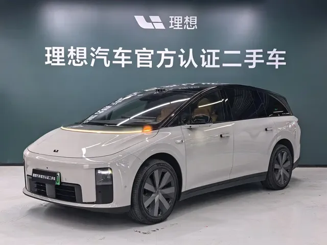 Li Auto Li i8 2025 Standard Edition