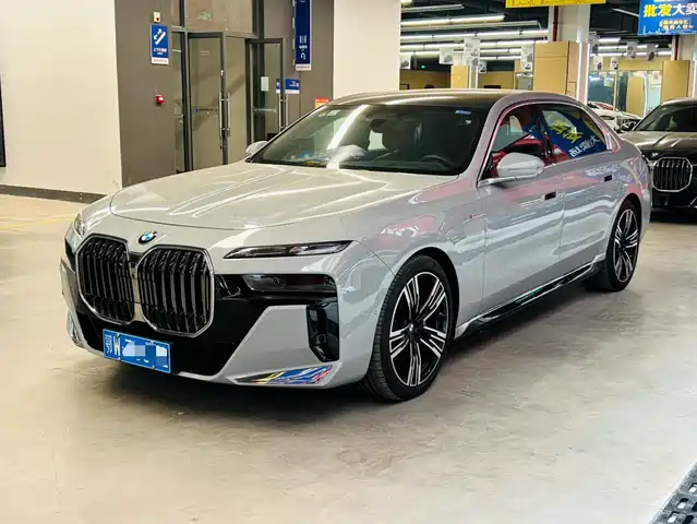BMW 7 Series 2023 Facelift 740Li Exclusive M Sport Package
