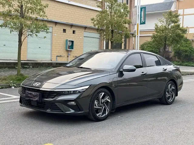 Hyundai Elantra 2023 1.5L CVT GLX Elite Edition