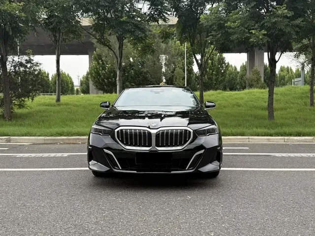 BMW 5 Series 2024 530Li Leading M Sport Package
