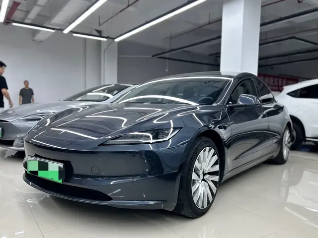 Tesla Model 3 2023 Rear-Wheel Drive