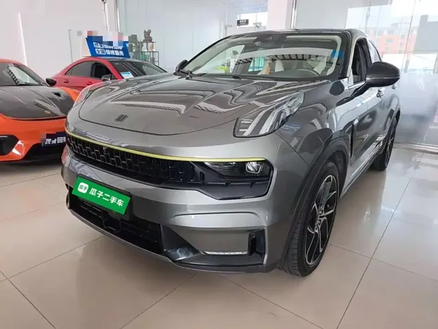 Lynk & Co 05 2022 2.0TD 2WD Shine Halo