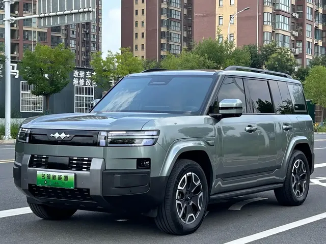 Fang Cheng Bao Titanium 7 2025 190KM All-Wheel Drive Max Edition