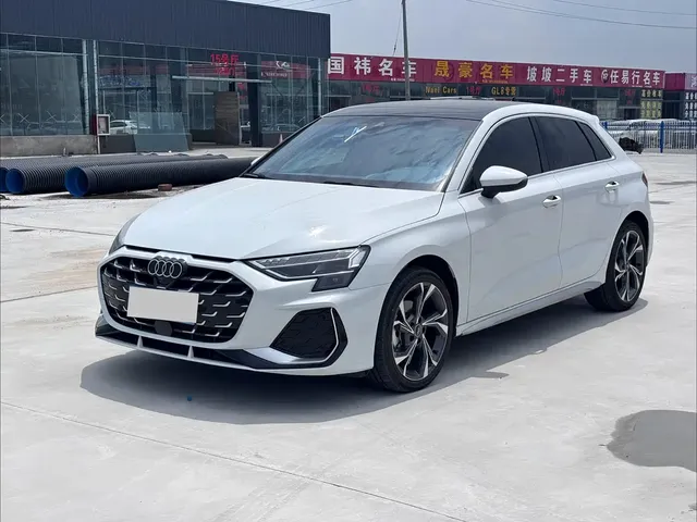 Audi A3 2025 Sportback 35TFSI Flying Premium