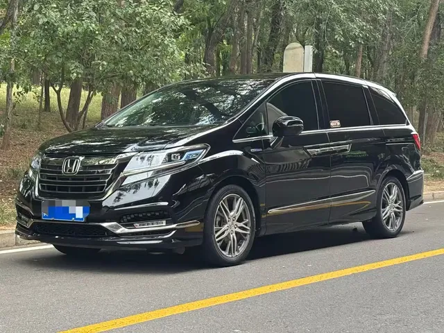 Honda Elysion 2019 2.0L Hybrid Luxury Edition