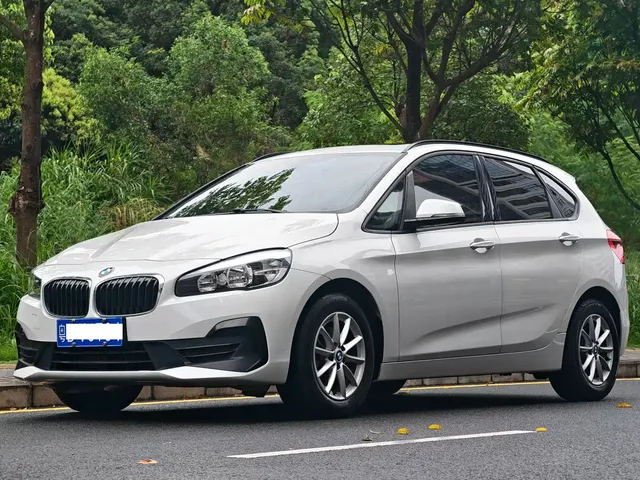 BMW 2 Series Touring 2018 218i Sport Line