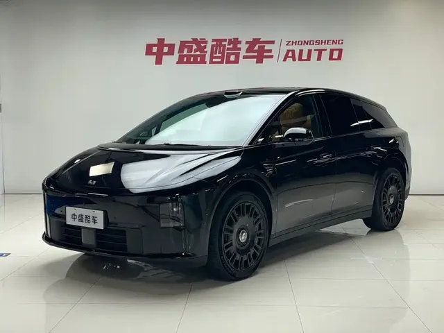 Li Auto i6 2025 4WD Base Model