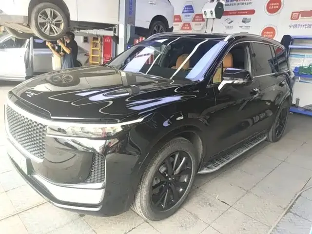 Li Auto Li ONE 2020 Extended Range 6-seater