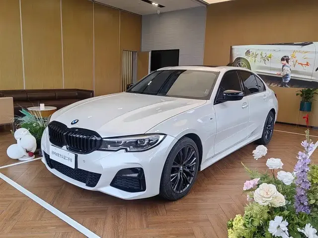 BMW 3 Series 2022 325Li M Sport Shadow Edition