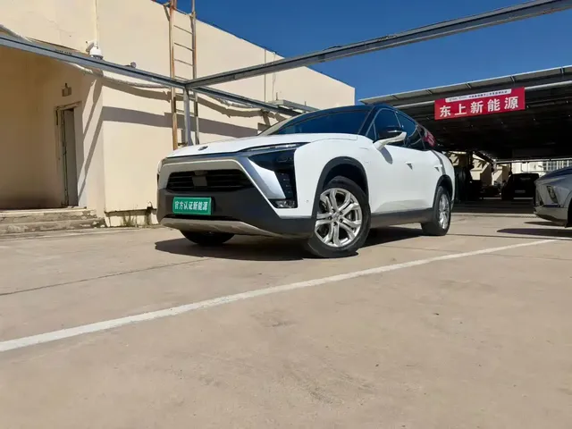 NIO ES8 2022 75kWh 7-Seater Edition