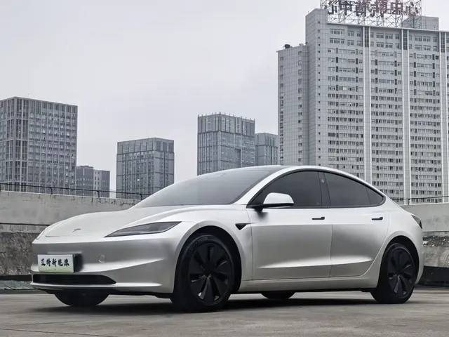 Tesla Model 3 2023 Long Range All-Wheel Drive