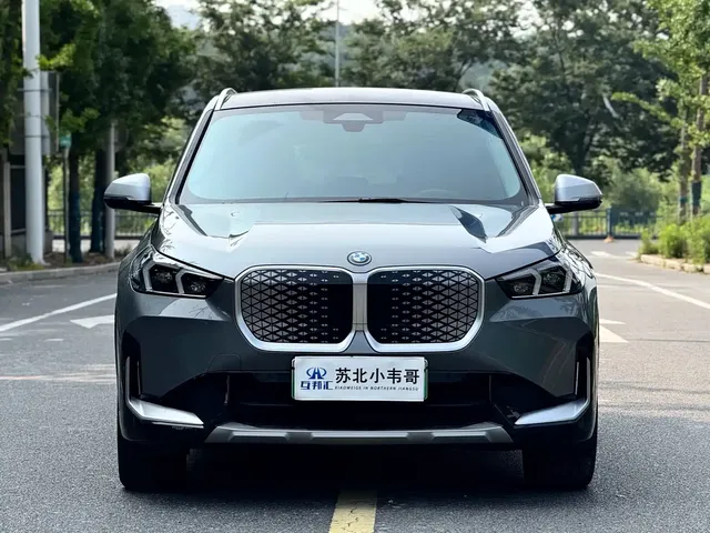 BMW iX1 2023 eDrive25L X Design Package