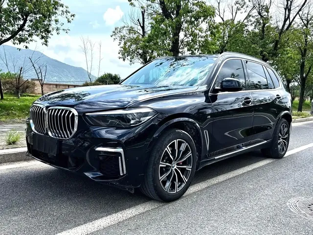 BMW X5 2023 xDrive 30Li Premium M Sport Package